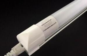 車庫(kù)LED燈管安裝使用需注意兩方面問(wèn)題