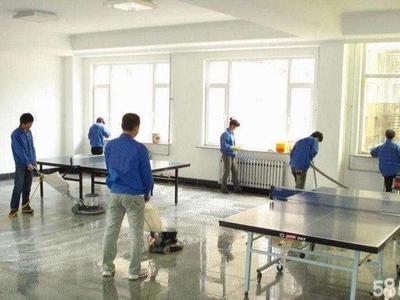 萬潔居家政日常保潔、擦玻璃、家電清洗、甲醛治理、地毯清洗、沙發清洗、開荒保潔、外墻清洗、商場開荒保潔、工程開荒保潔、瓷磚美縫、衣櫥整理、鐘點工等服務